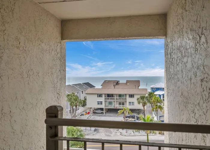 Cozy Coastal With Pool And Stunning Gulf Views * Clearwater Beach