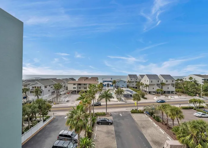 Сasa de vacaciones Cozy Coastal With Pool And Stunning Gulf Views *