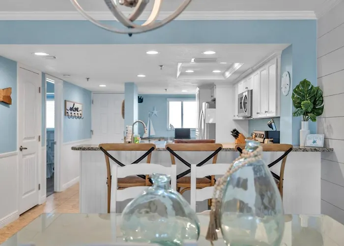 Cozy Coastal With Pool And Stunning Gulf Views Сasa de vacaciones Clearwater Beach